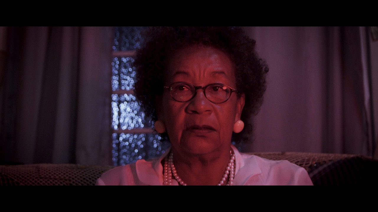 Bebê Diabo de São Bernardo backdrop