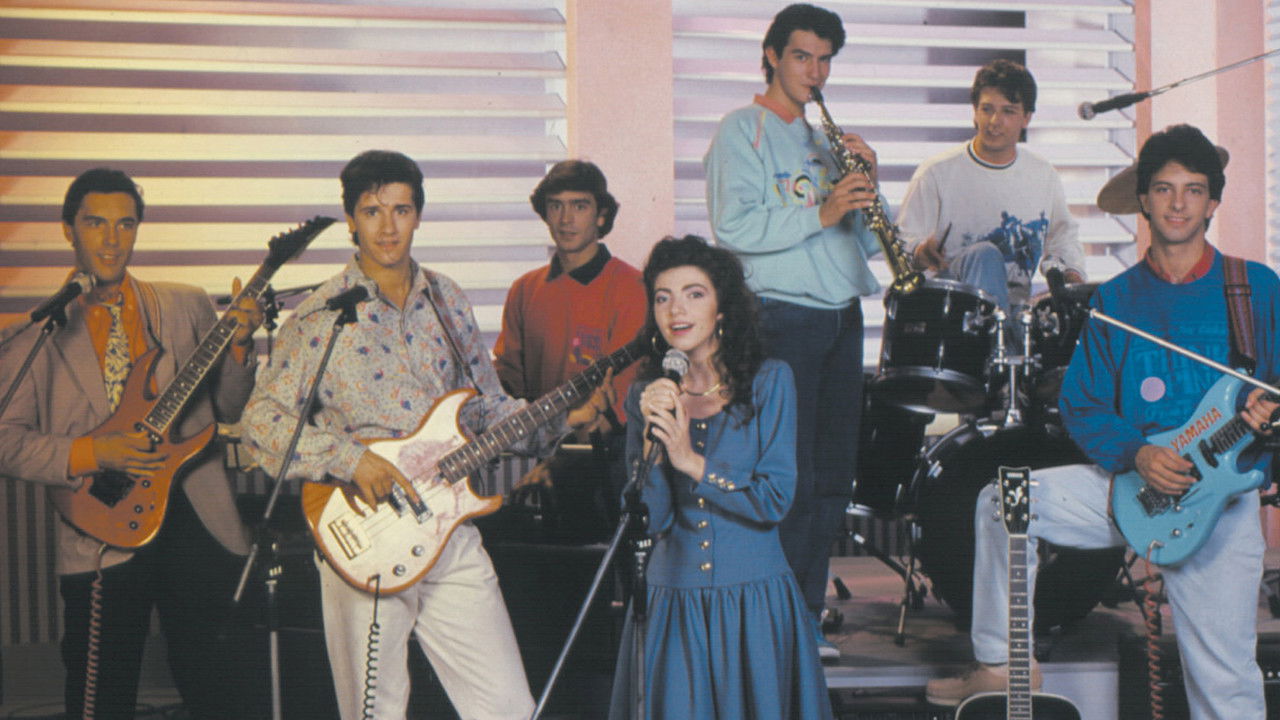 Arriva Cristina backdrop