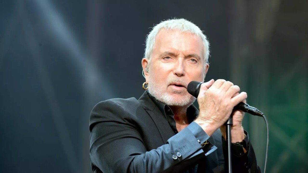 Bernard Lavilliers au Zénith de Paris backdrop