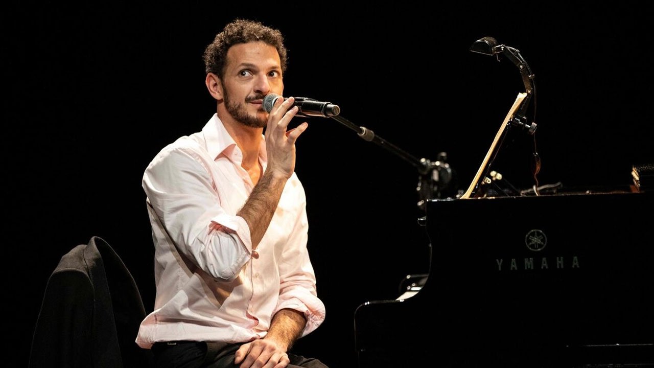 Vincent Dedienne - Un soir de Gala backdrop