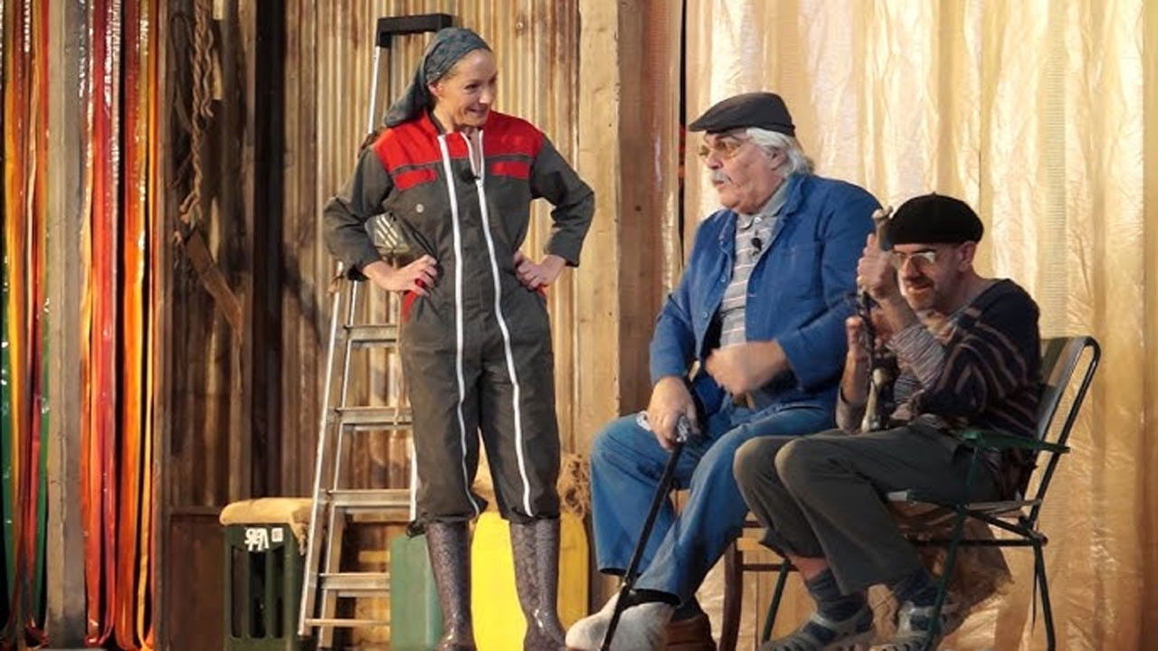 Nid de frelons backdrop