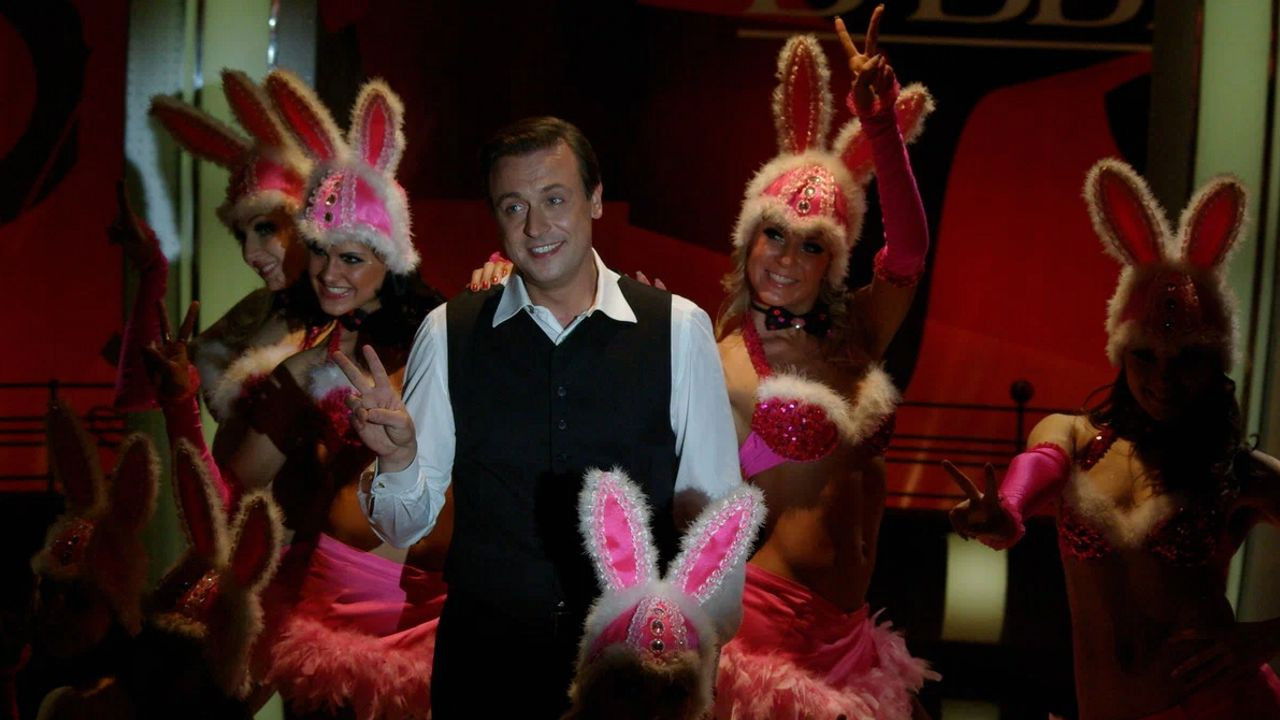 Zaitsev, burn! Showman Story backdrop