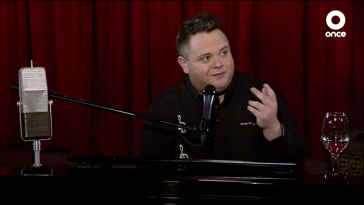 Noche, Boleros y Son backdrop