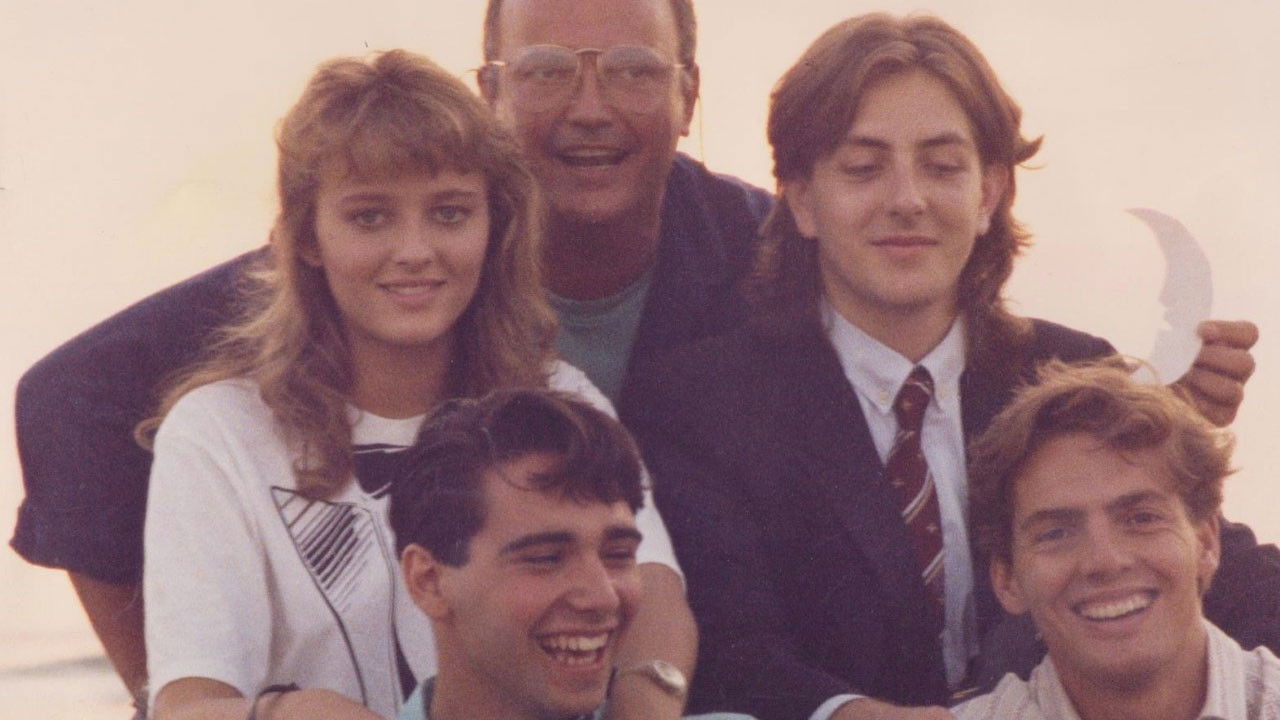 Portami la luna backdrop