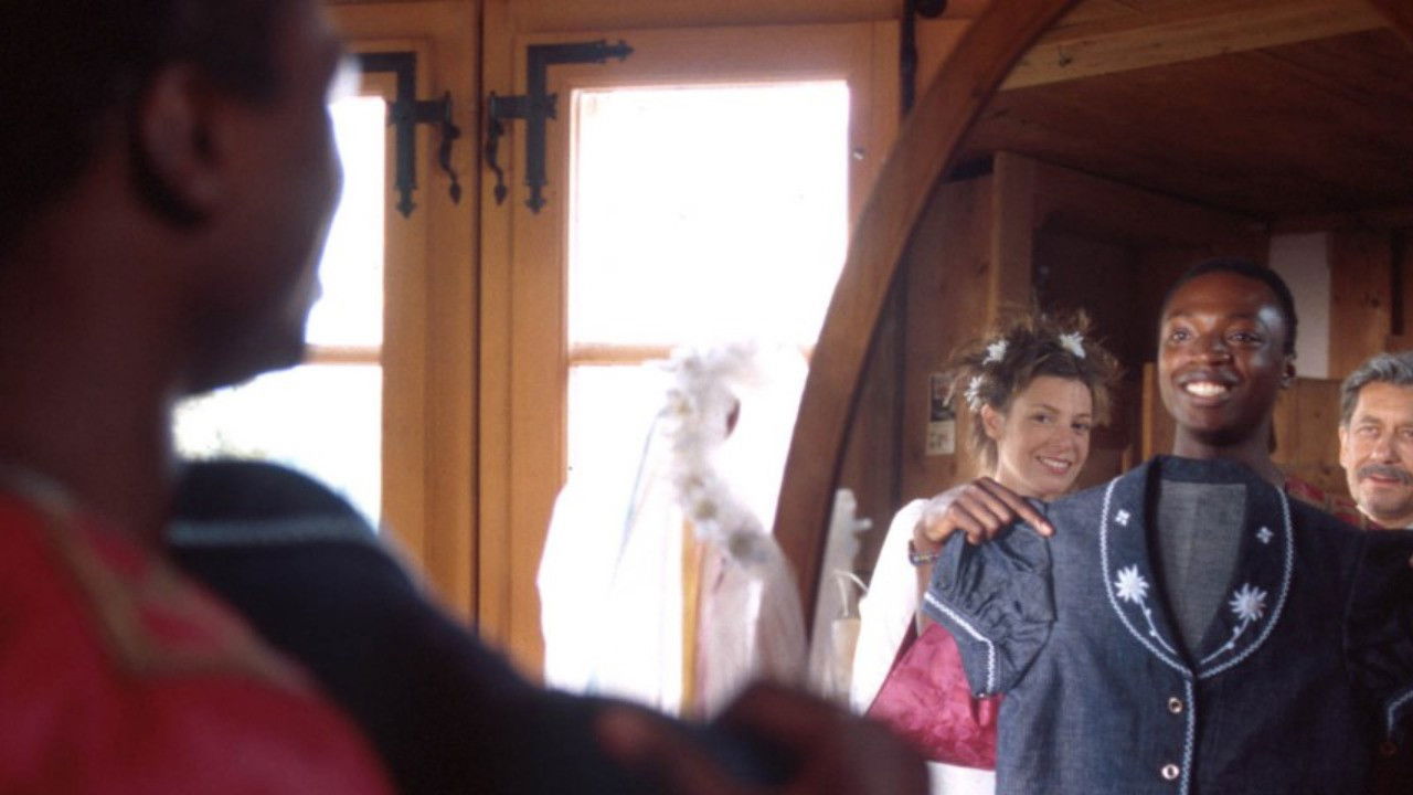 L'Héritier backdrop