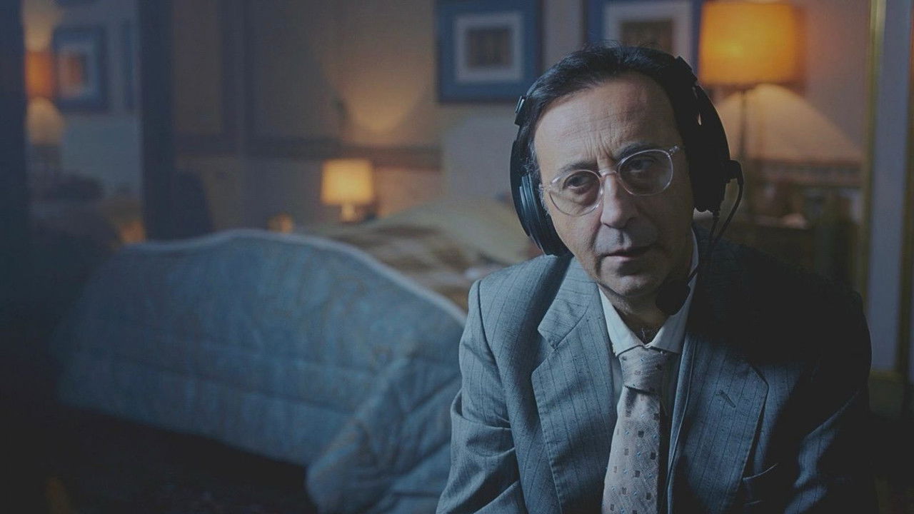 Good Manners backdrop