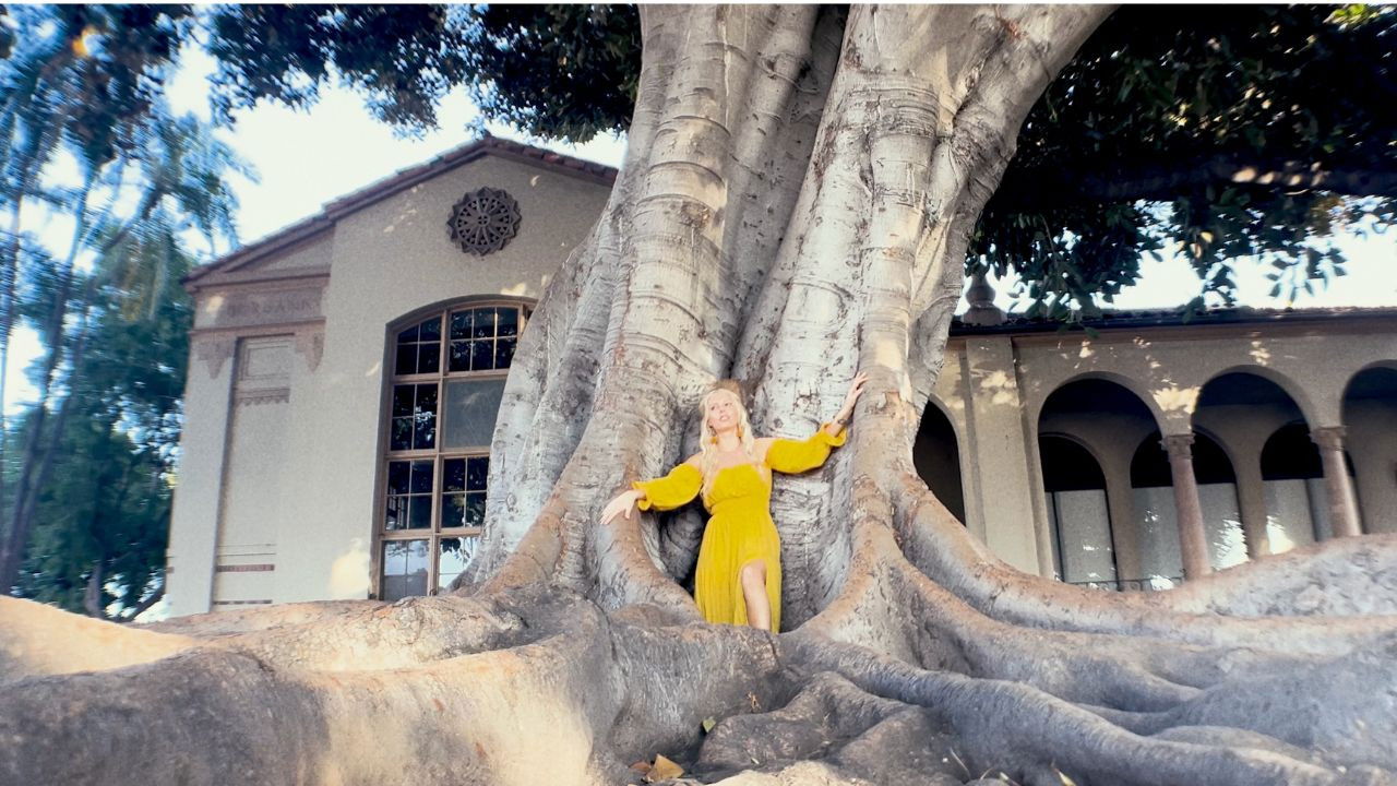 Soliloquy of One backdrop