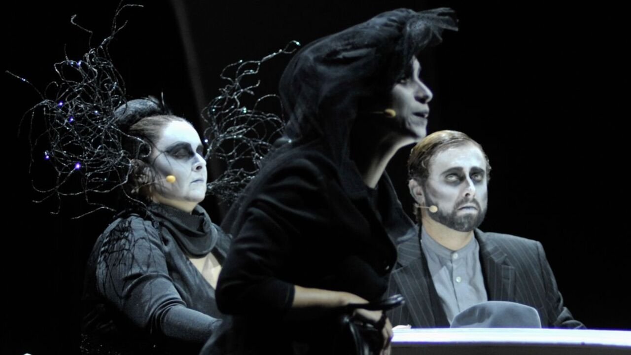 The Medium - Menotti backdrop