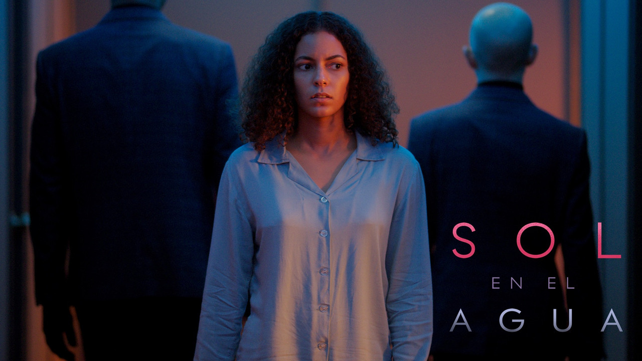 Sol en el agua backdrop