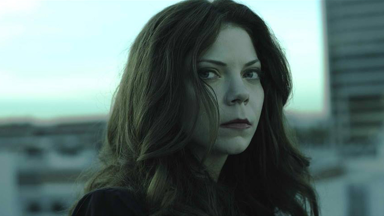 Echoes in an Empty Apartment backdrop