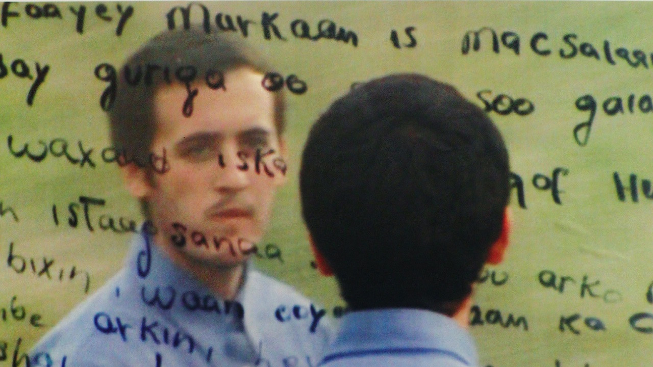 Un silenzio particolare backdrop