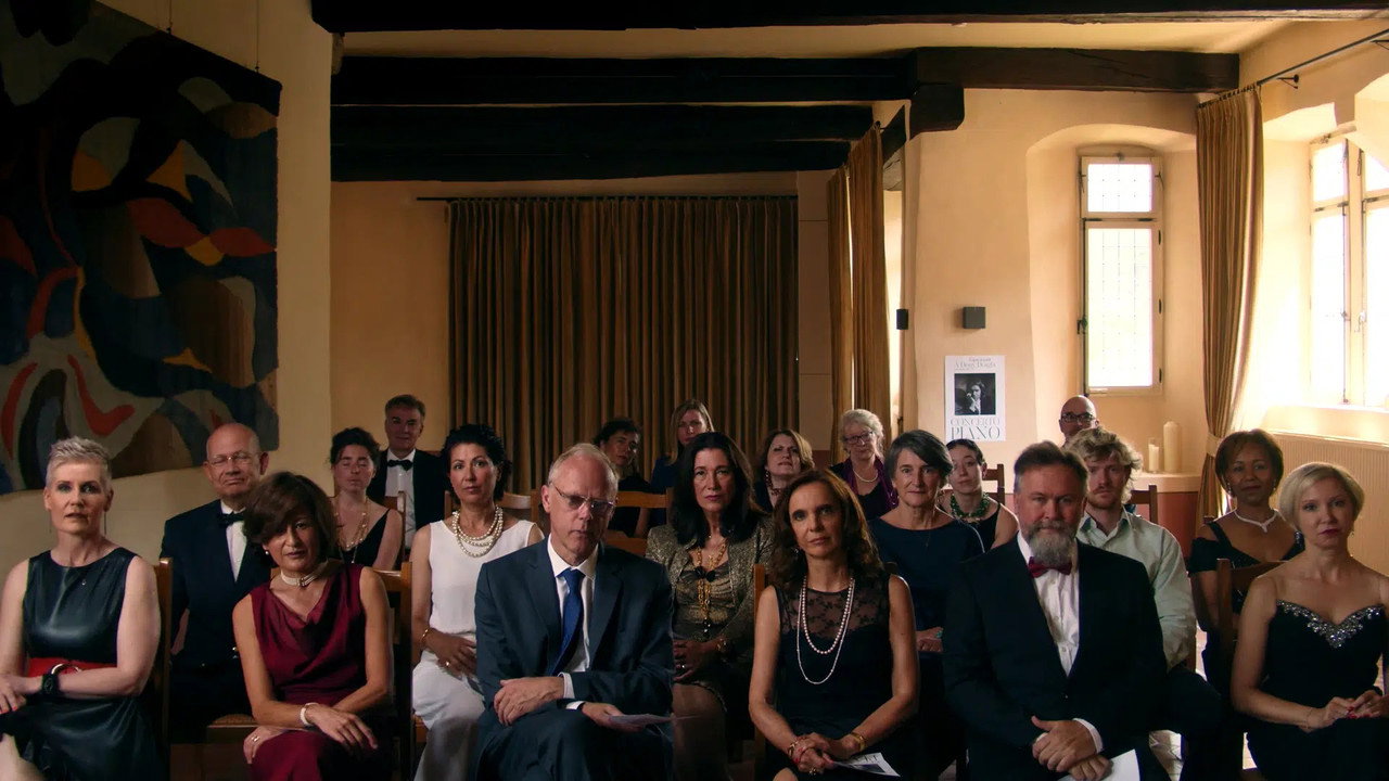 Juste à côté backdrop