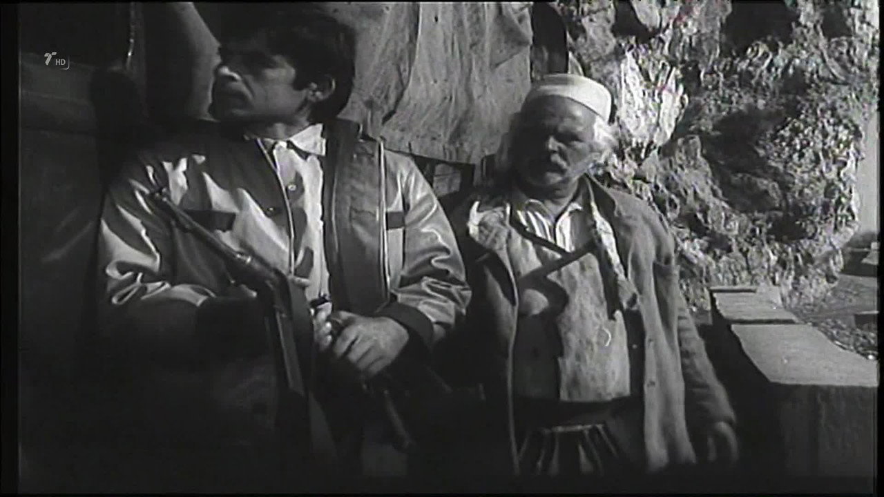 Bregu i ashpër backdrop