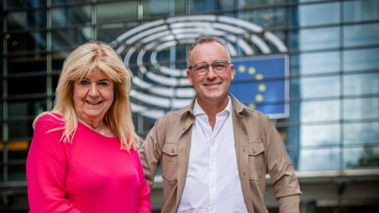 Ulla & Ingemann backdrop