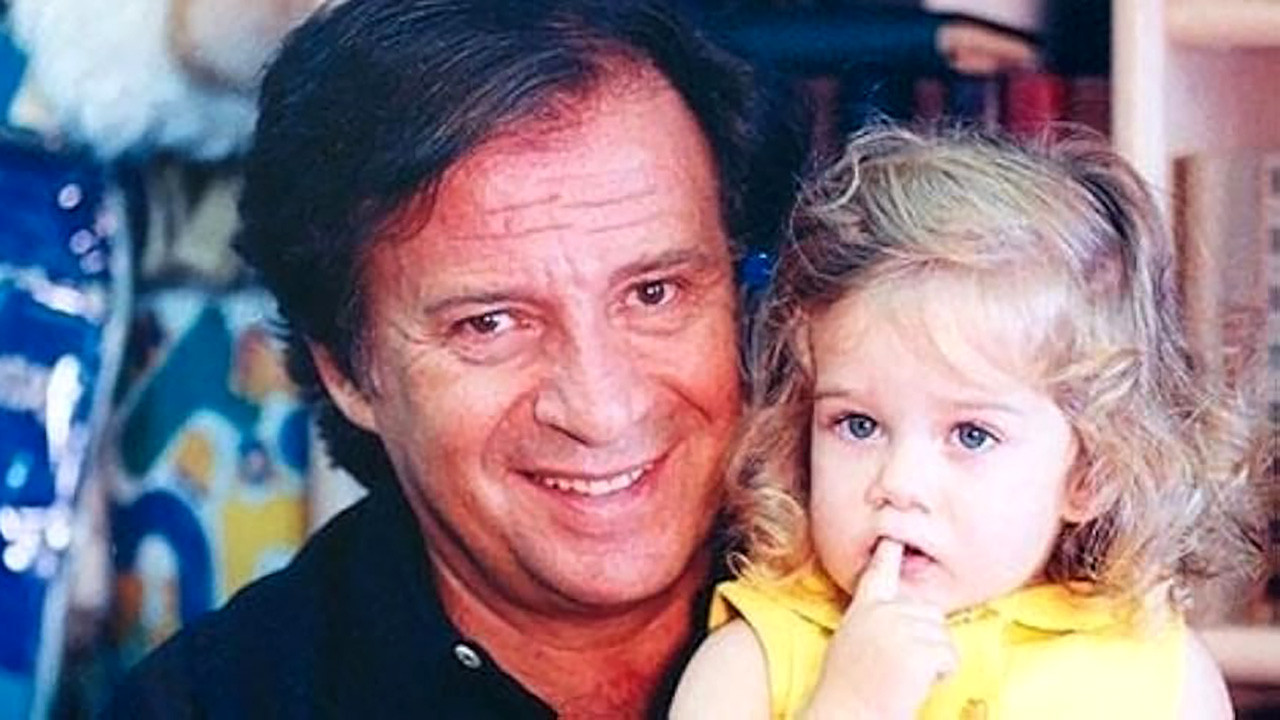 Μπαμ, μπαμπάς και μπέμπα backdrop