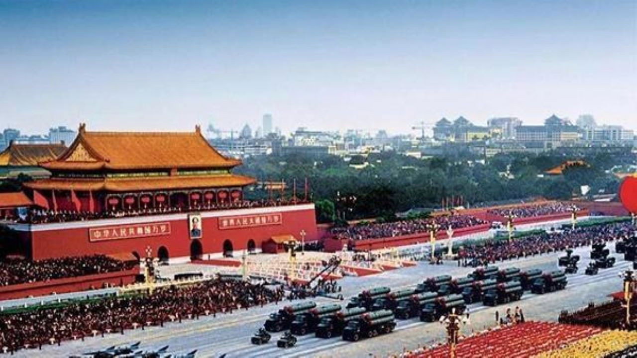 世纪大阅兵 backdrop