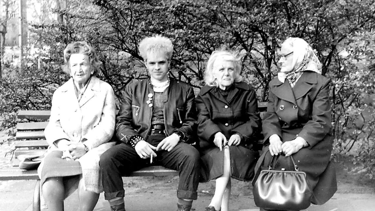 OstPunk! Too much Future backdrop