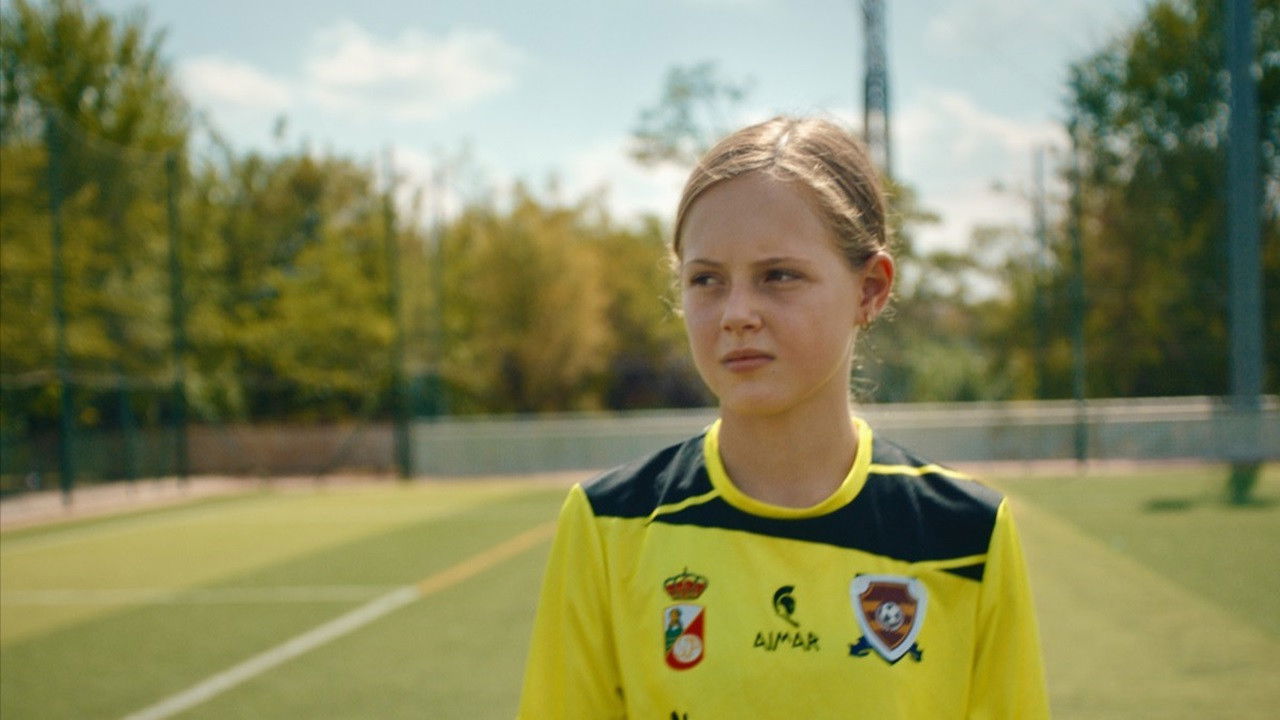 Corre, Adela backdrop