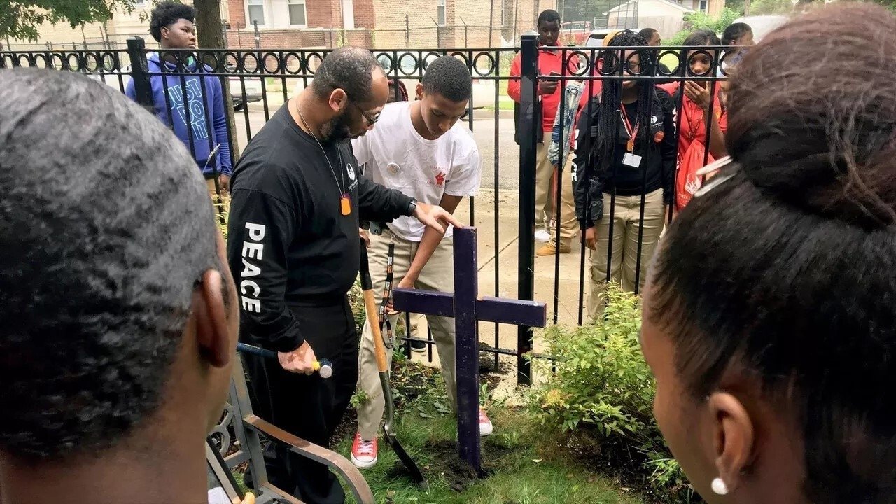 Never Again - Amerikas Jugend gegen den Waffenwahn backdrop