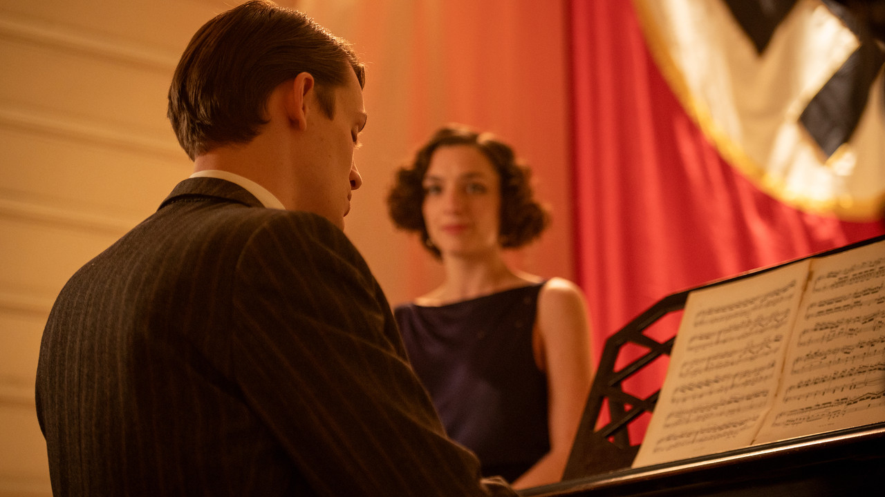 The Pianist's Choice backdrop