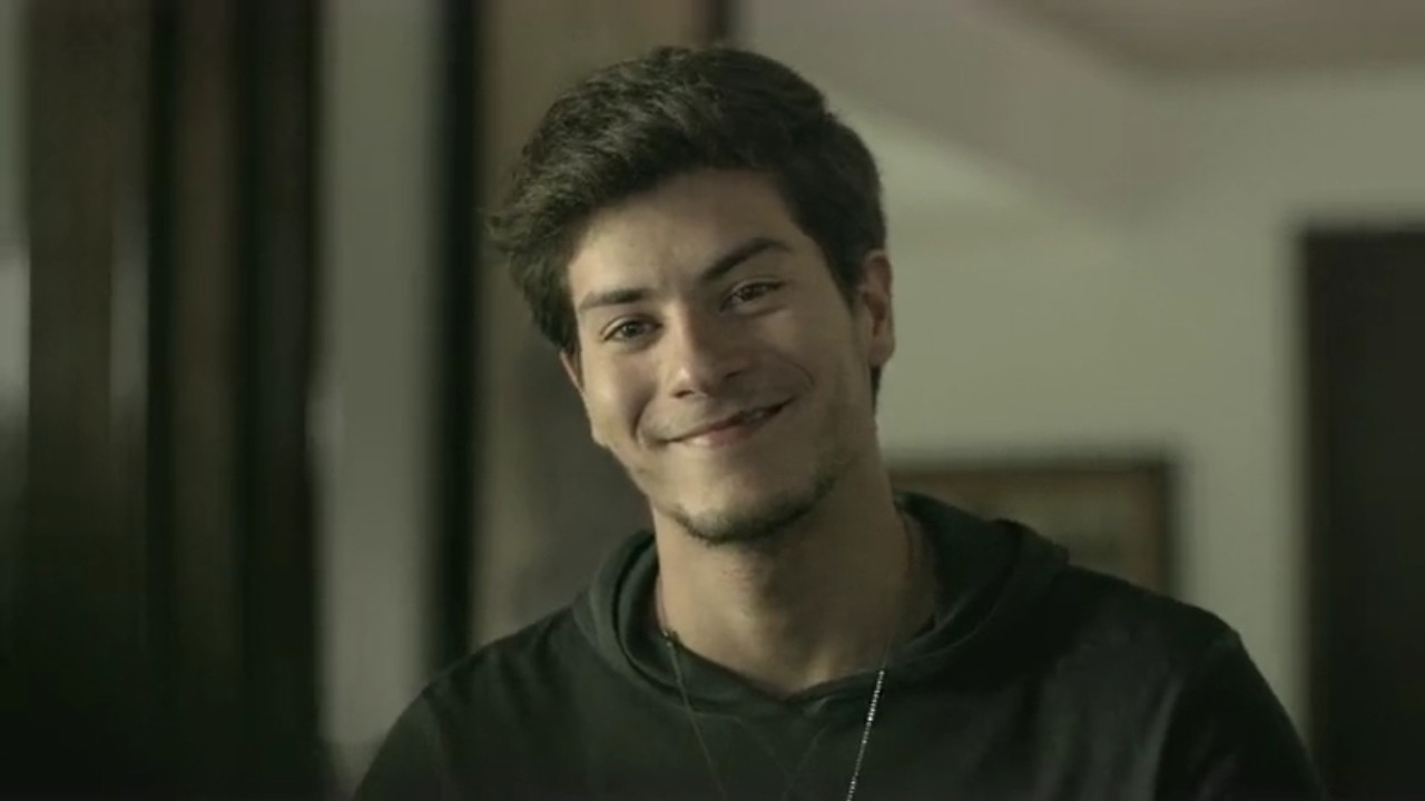 A Tragédia da Rua das Flores backdrop