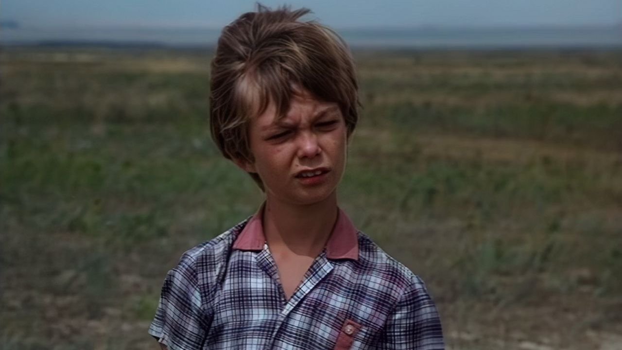 Thalassa, Thalassa backdrop