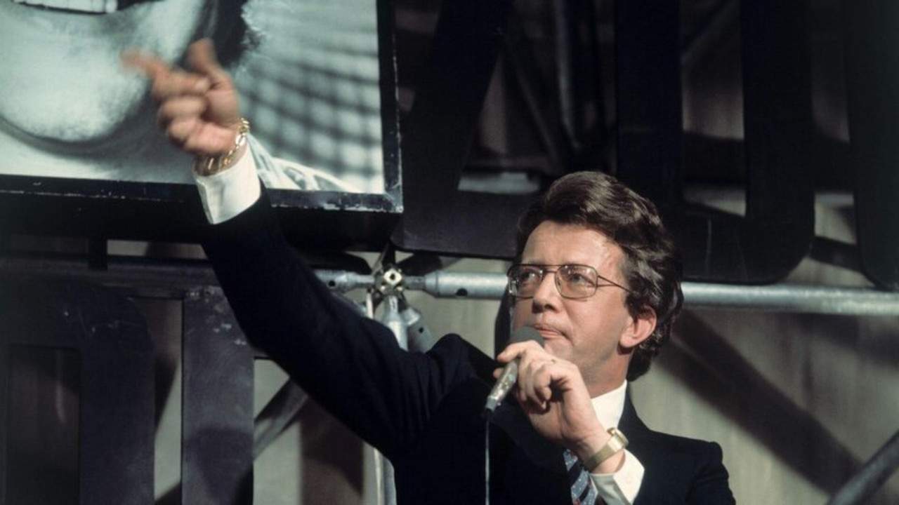 Die Schlagerstory backdrop