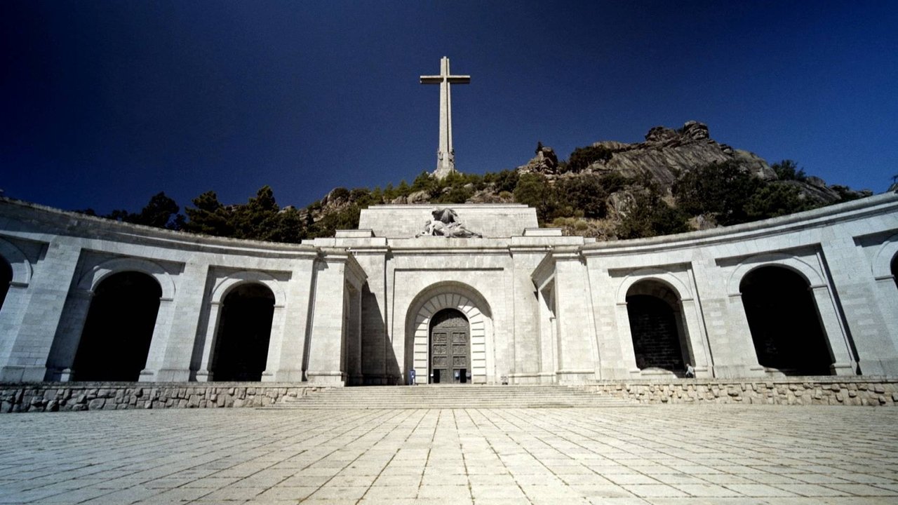 Megaestructuras franquistas backdrop