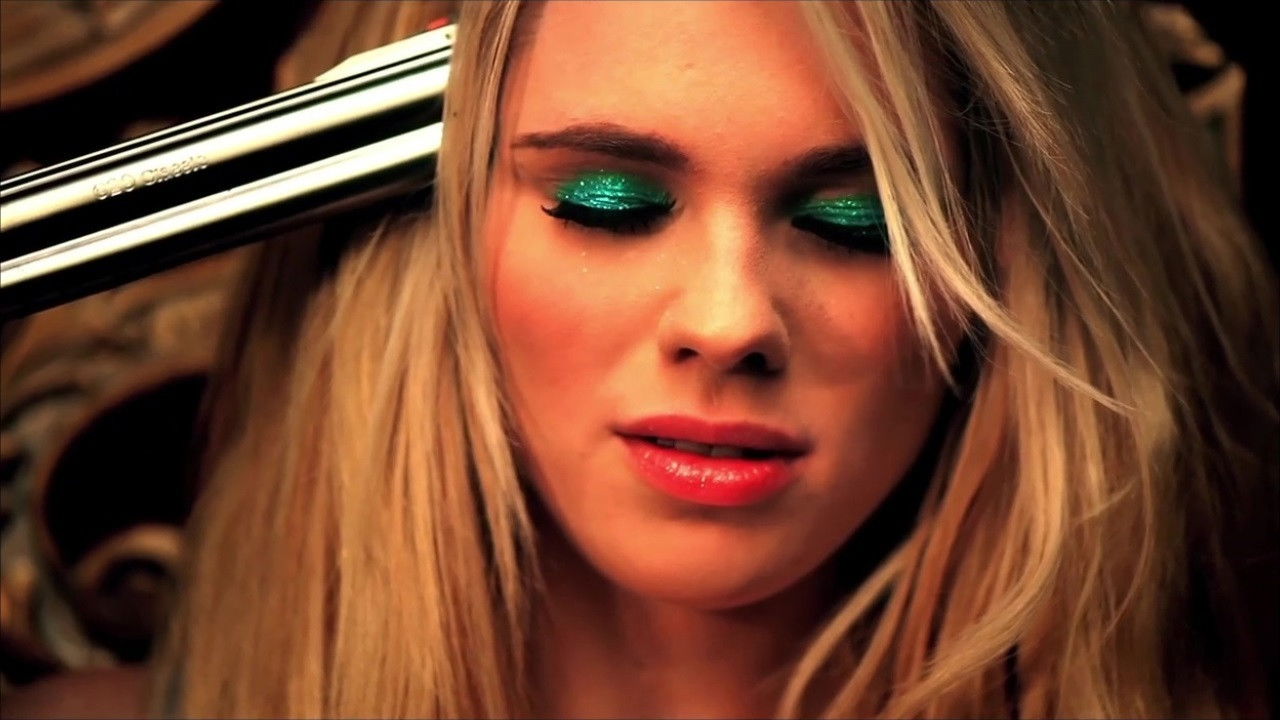 Alice & the White Hair backdrop