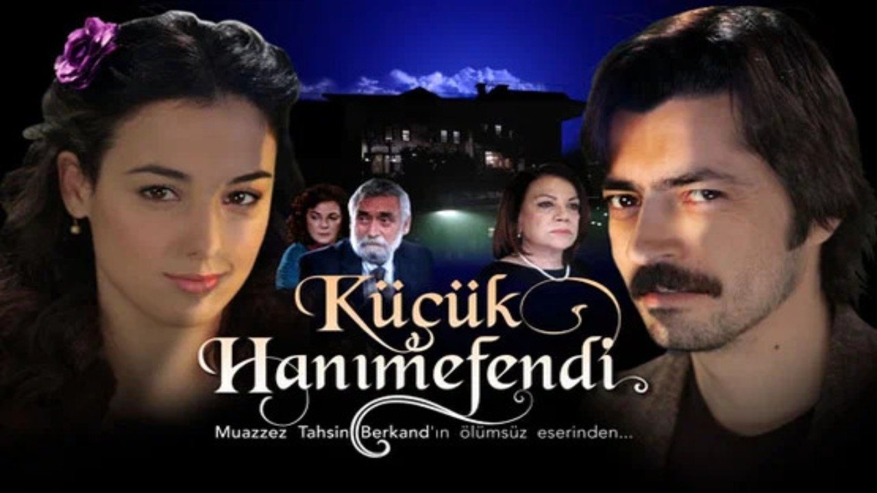 Küçük Hanımefendi backdrop