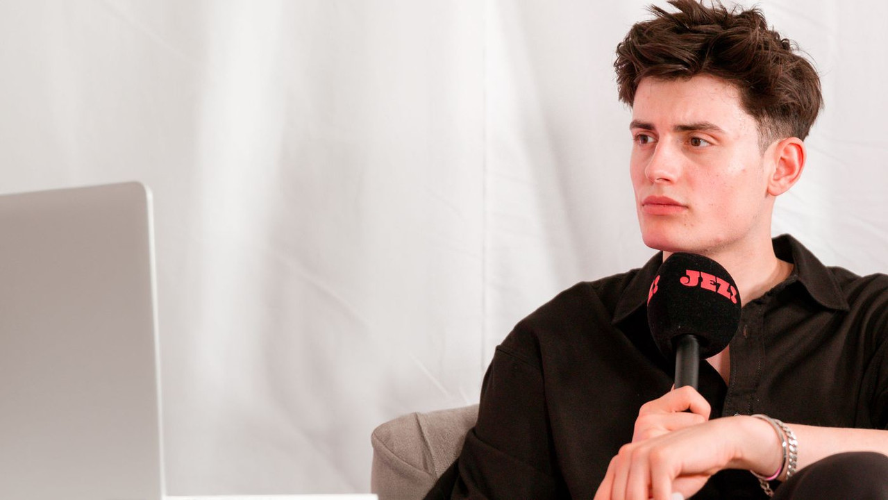 Love Lounge backdrop