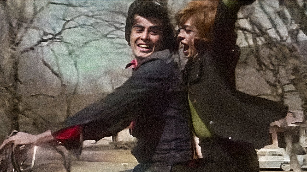 Boşver Arkadaş backdrop