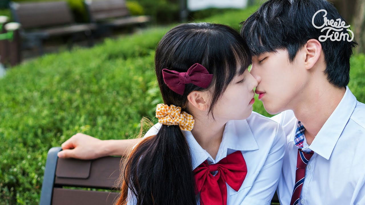 절친과 키스 backdrop