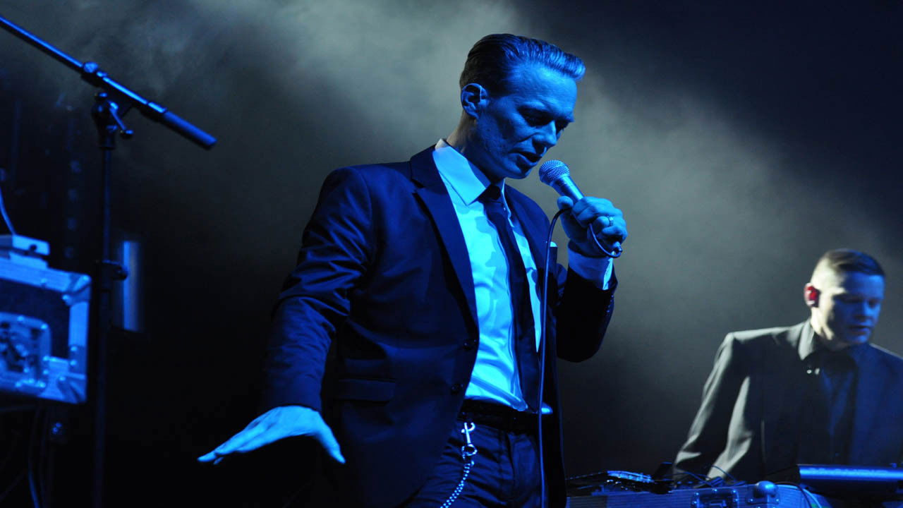 Covenant: In Transit (Live & Doku) backdrop