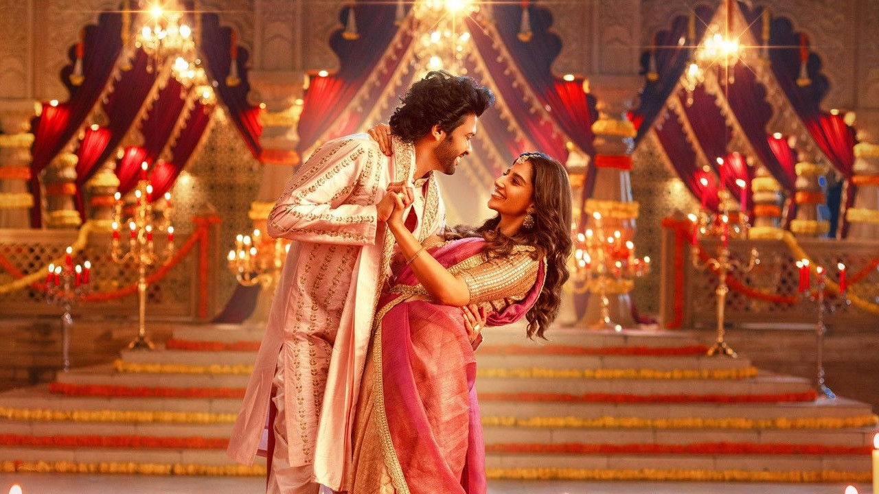 Anaganaga Oka Raju backdrop