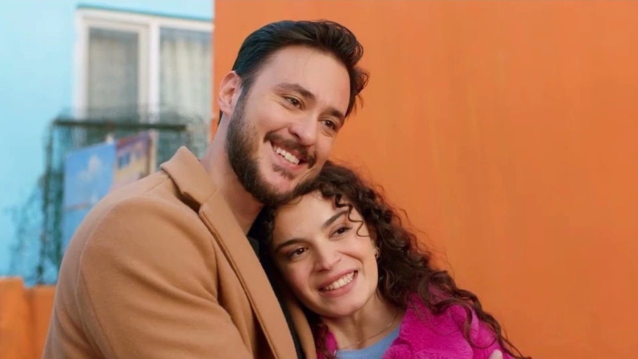 Hayatımız Roman backdrop