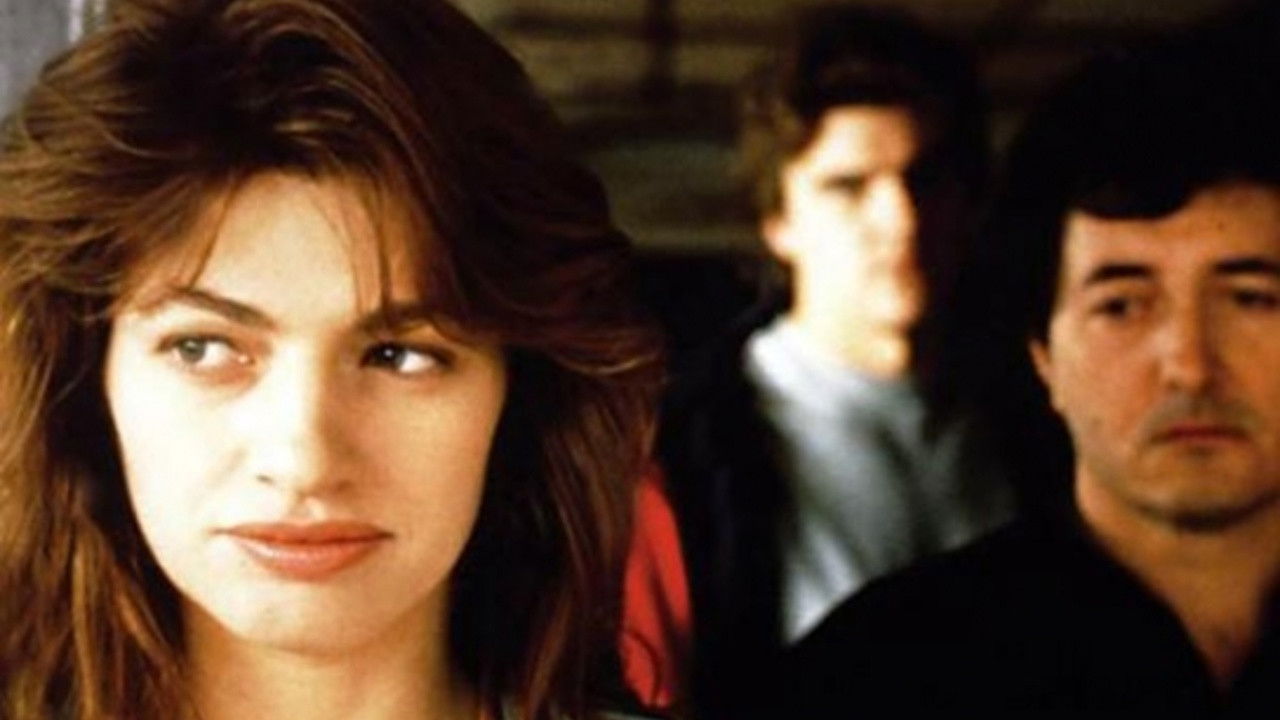 Parfois trop d'amour backdrop