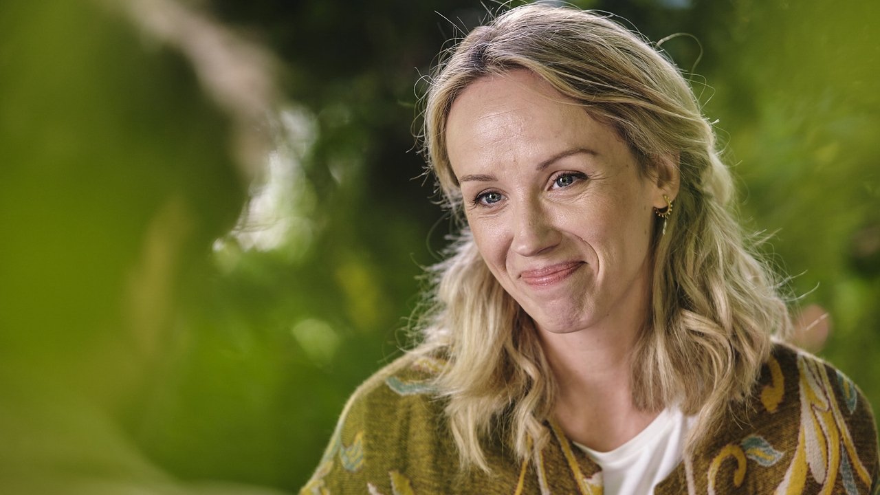 Runaway Mum backdrop