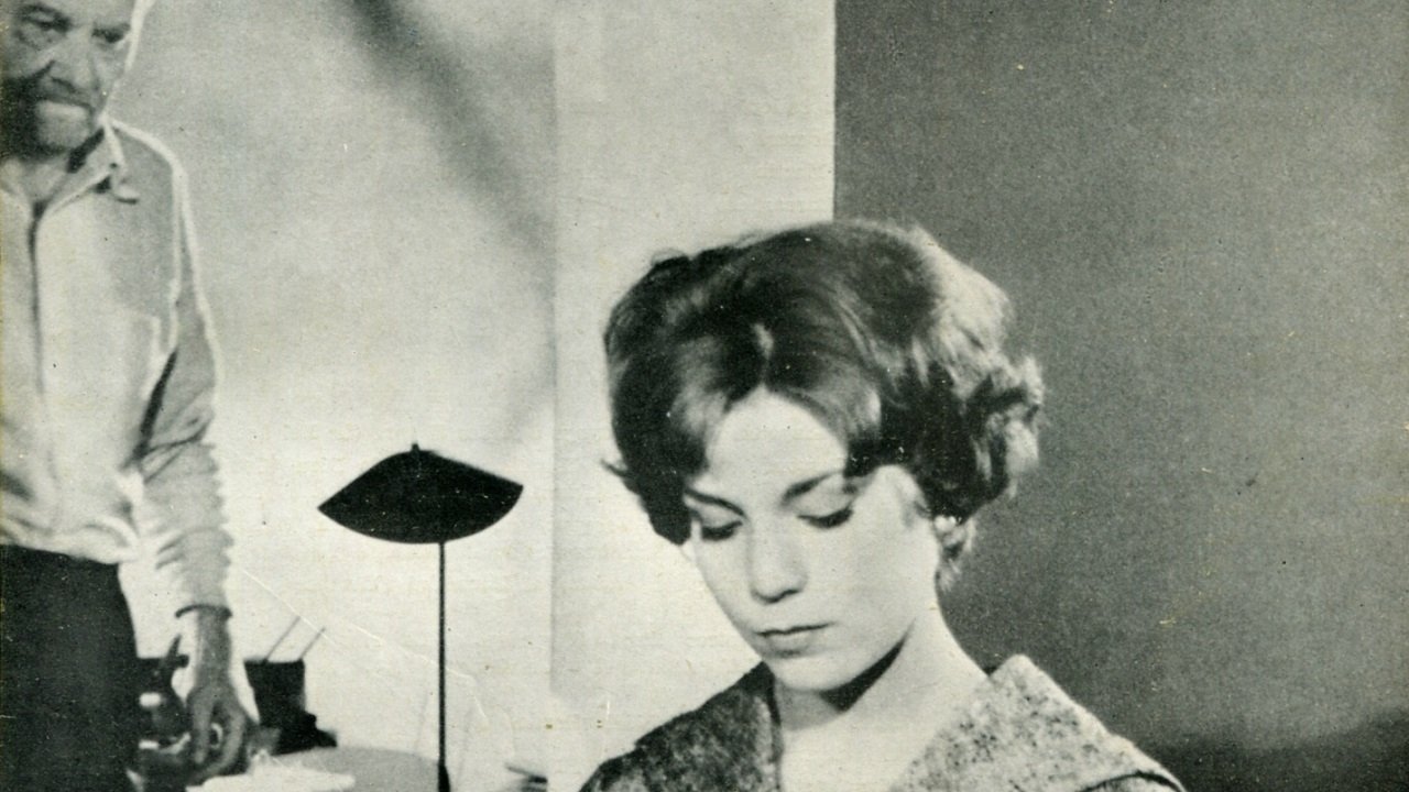 Le Bel Âge backdrop