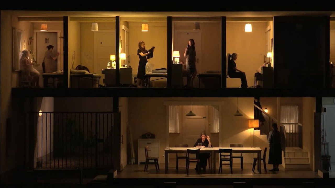 Bernarda Albas Haus backdrop