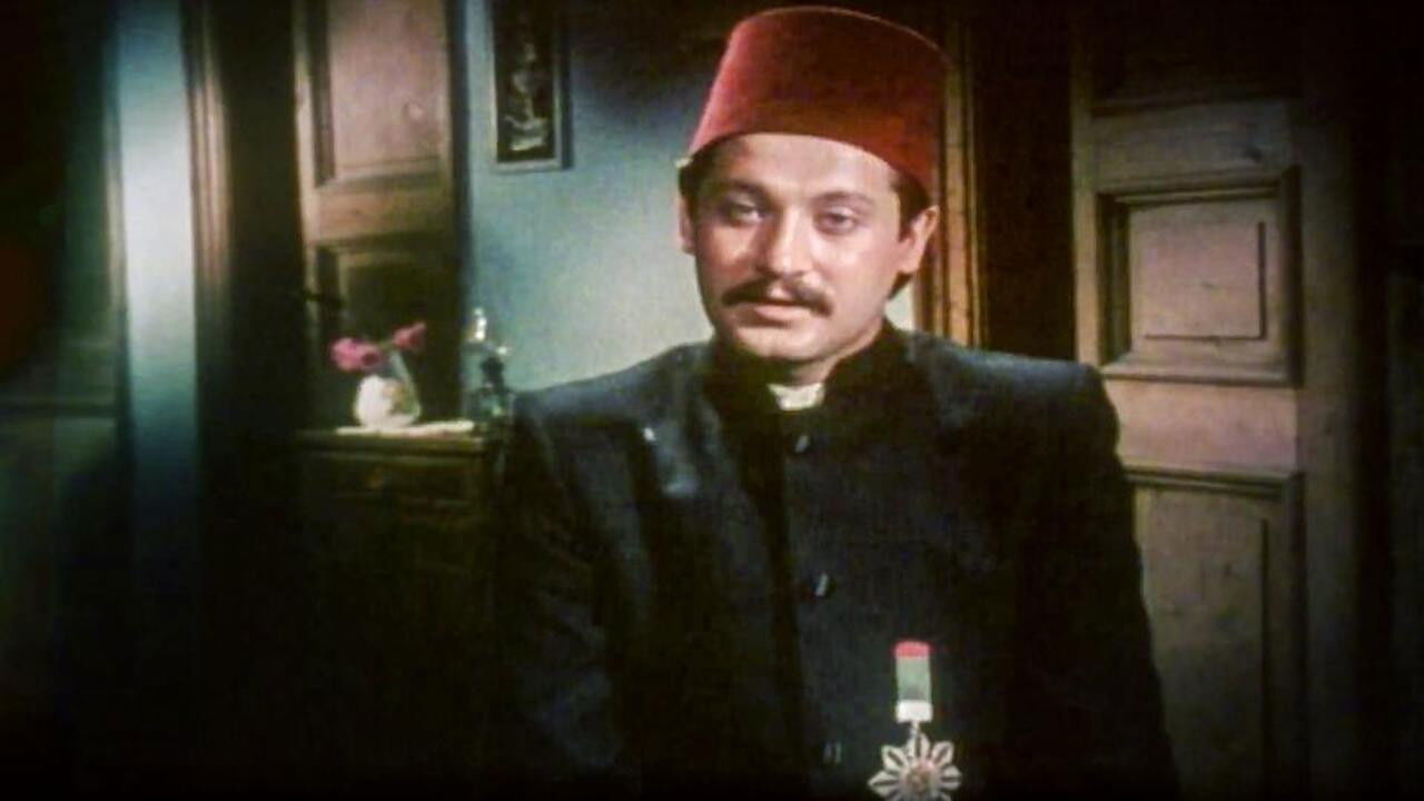 Hacı Arif Bey backdrop