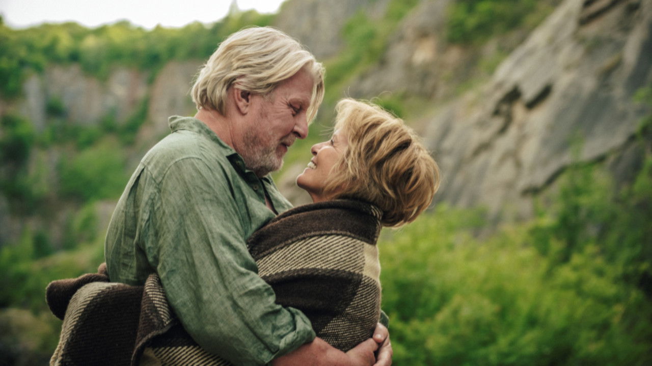 Petra goes Swimming backdrop