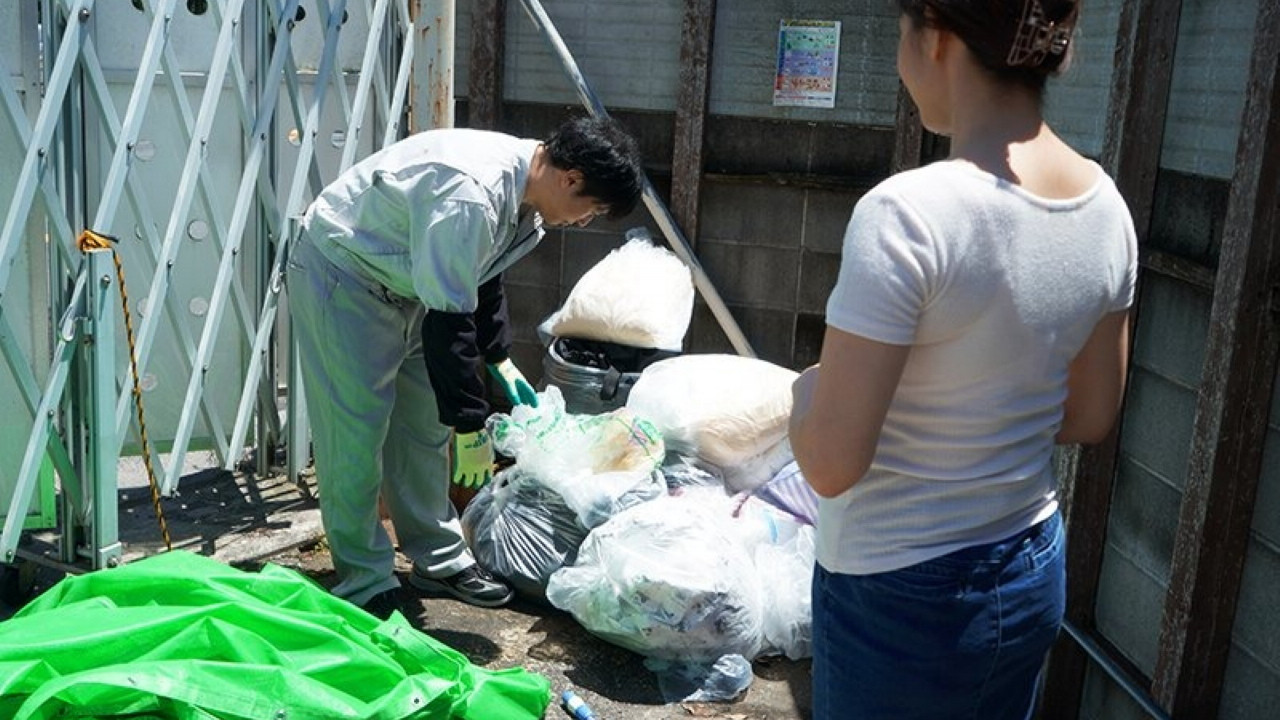 JUL-017 On The Mornings Of Garbage Days, Mondays, Wednesdays, And Fridays, This Married Woman Is backdrop