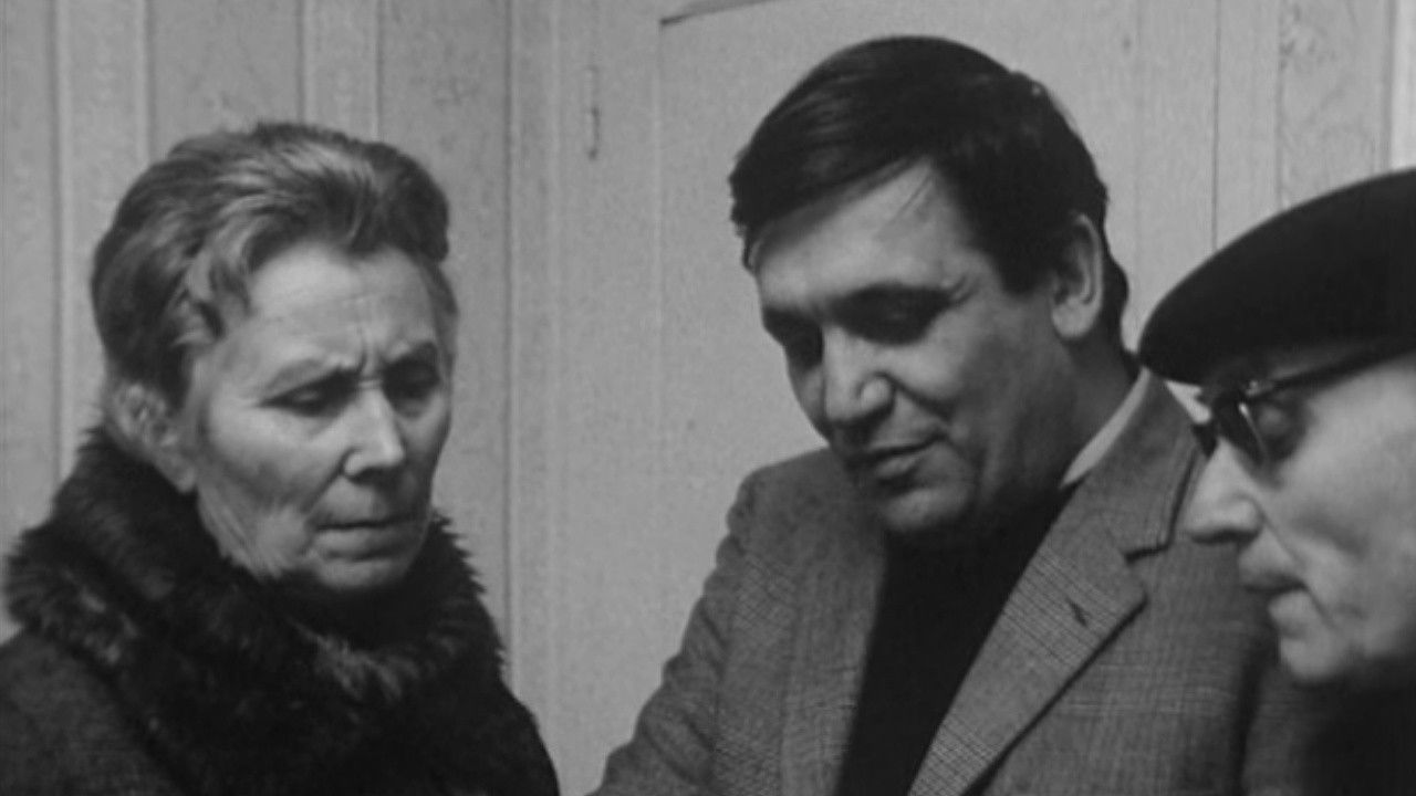 Autour de L'Enfance nue backdrop