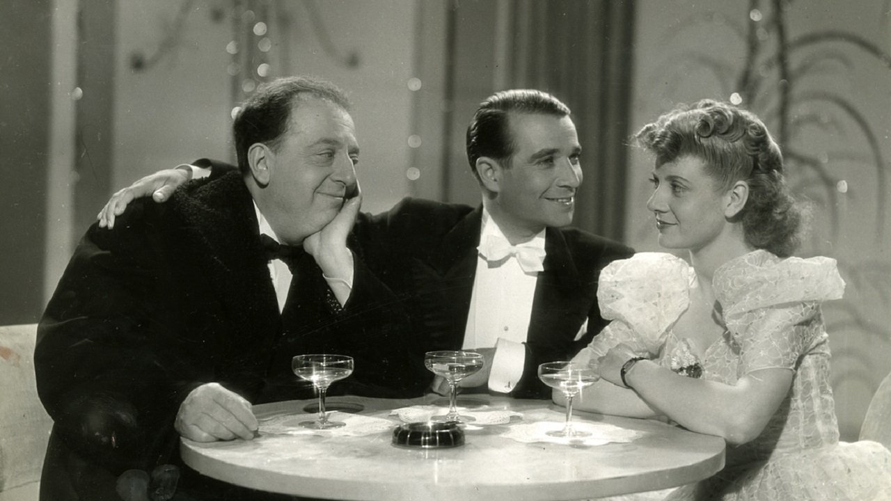 Moulin Rouge backdrop