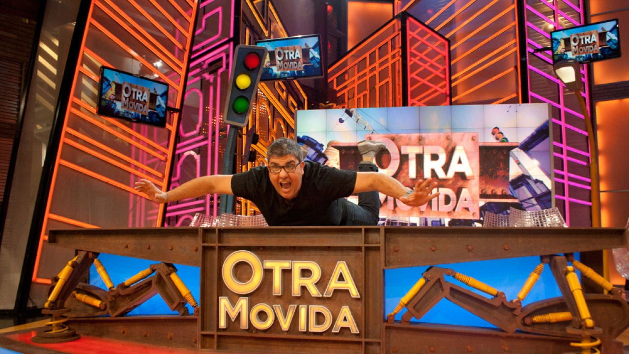 Otra Movida backdrop