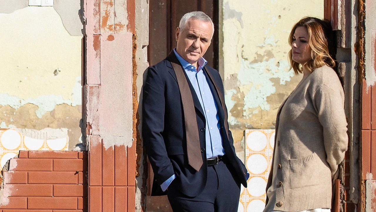 Nel posto giusto backdrop