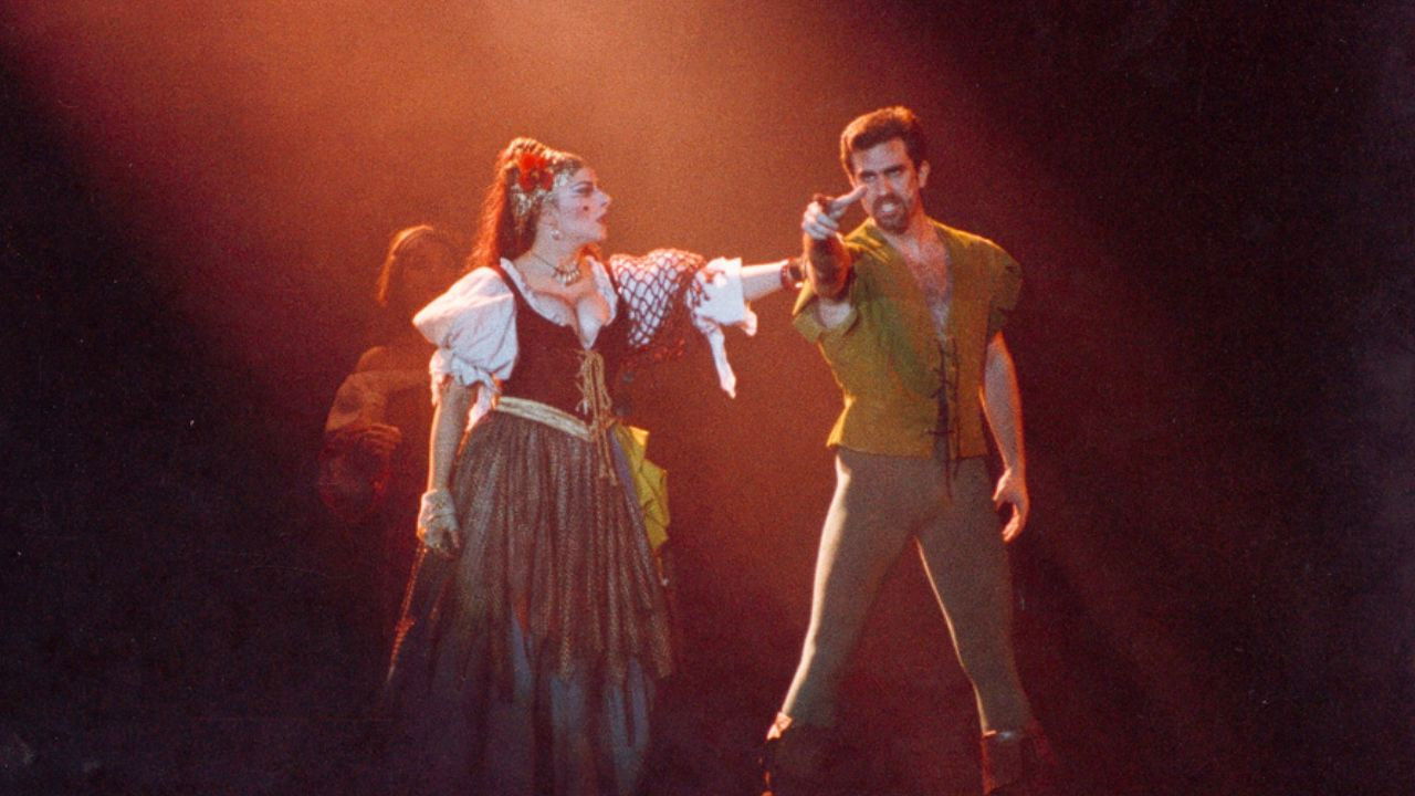 El jorobado de Paris backdrop