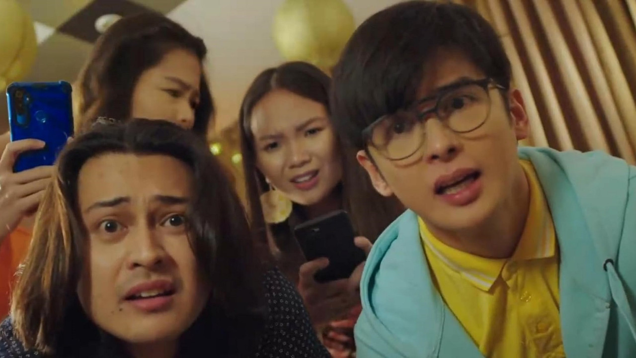 Girl Online backdrop