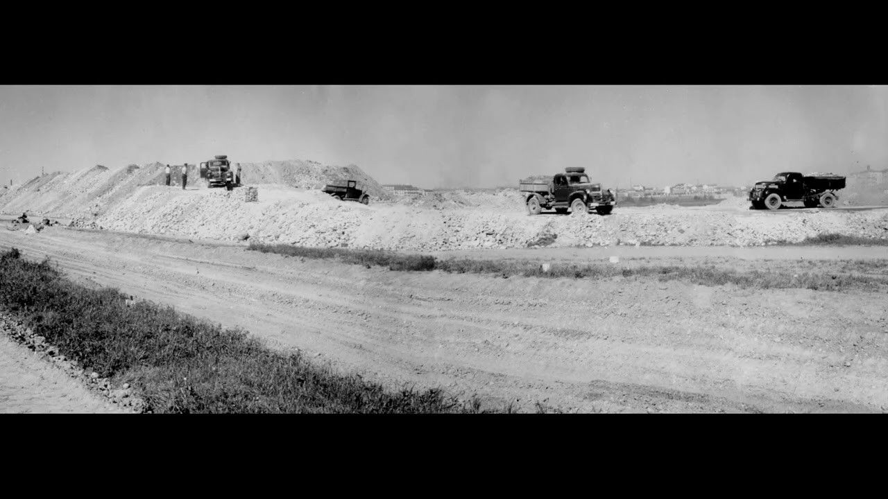 A Day in the Piero Bottoni Archive backdrop